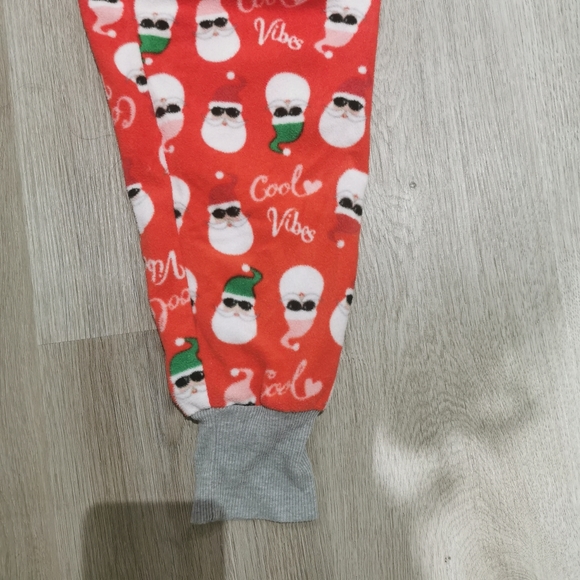 PJ Couture Cool Vibes Santa Fleece Pajamas - Picture 5 of 5